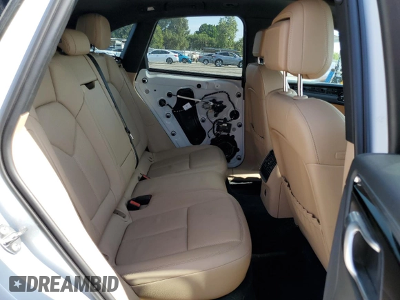 2021 Porsche Macan with VIN WP1AA2A54MLB13010, listed as a Copart auction lot 61052585 with 25,738 mi miles and Salvage title. Bid and sale history available at DreamBid. Image 11.