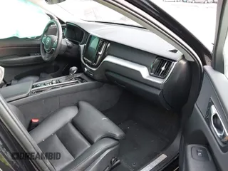 2019 Volvo XC60 Momentum with VIN LYV102RK4KB202463, listed as a IAAI auction lot 41519599 with 44,246 mi miles and . Bid and sale history available at DreamBid. Image 5.