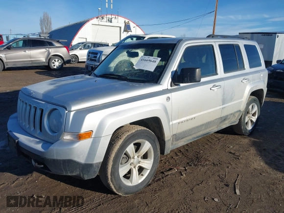 2012 Jeep Patriot Sport z VIN 1C4NJRBB8CD511426, wystawiony jako IAAI lot #41669648 z przebiegiem 147 016 mil mil oraz . Historia ofert i sprzedaży dostępna na DreamBid. Obrazek 18.