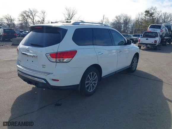 2015 Nissan Pathfinder Platinum with VIN 5N1AR2MM6FC656712, listed as a IAAI auction lot 41661724 with 164,013 mi miles. Bid and sale history available at carsss.com. Image 4.