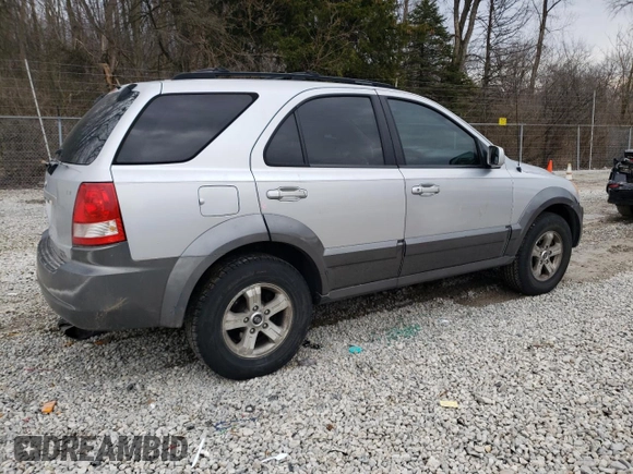2005 Kia Sorento LX z VIN KNDJC733955455370, wystawiony jako Copart lot #47553645 z przebiegiem 195 471 mil mil oraz Szkoda całkowita • Salvage title. Historia ofert i sprzedaży dostępna na DreamBid. Obrazek 3.