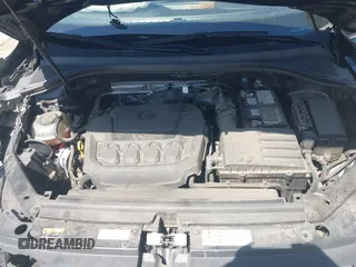 2021 Volkswagen Tiguan SE with VIN 3VV3B7AX0MM015825, listed as a IAAI auction lot 41955268 with 57,909 mi miles and . Bid and sale history available at DreamBid. Image 10.