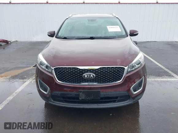 2018 Kia Sorento LX with VIN 5XYPG4A34JG347093, listed as a IAAI auction lot 41809115 with 106,494 mi miles. Bid and sale history available at carsss.com. Image 12.