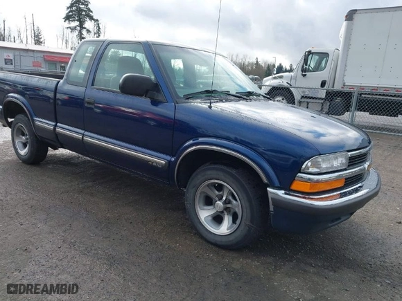 1999 Chevrolet S-10 LS with VIN 1GCCS19X9XK206722, listed as a IAAI auction lot 41763098 with 127,684 mi miles. Bid and sale history available at carsss.com. Image 1.