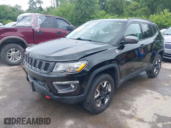 2018 Jeep Compass Trailhawk z VIN 3C4NJDDB1JT264032, wystawiony jako IAAI lot #42524893 z przebiegiem 96 399 mil mil oraz . Historia ofert i sprzedaży dostępna na DreamBid. Obrazek 18.
