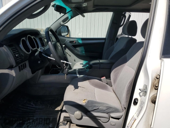 2004 Toyota 4Runner SR5 with VIN JTEBU14R840031753, listed as a Copart auction lot 59217525 with 180,311 mi miles and Salvage title. Bid and sale history available at DreamBid. Image 7.
