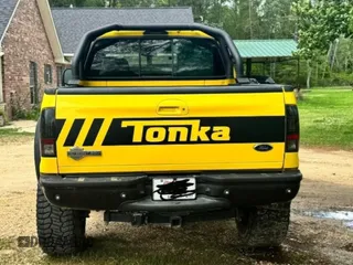 2006 Ford F-350 XL z VIN 1FTWW31P56EC45345, wystawiony jako Copart lot #52298495 z przebiegiem 69 876 mil mil oraz Czysty tytuł • Clean title. Historia ofert i sprzedaży dostępna na DreamBid. Obrazek 6.