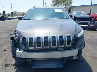 2018 Jeep Cherokee Latitude Plus с VIN 1C4PJLLX0JD523874, выставлен на аукционе IAAI как лот 42374894 с пробегом 77 086 миль миль и . История ставок и продаж доступна на DreamBid. Изображение 13.