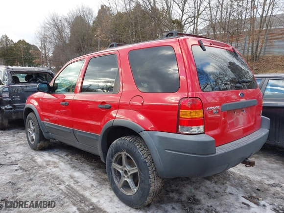 2002 Ford Escape Limited with VIN 1FMCU04132KB53687, listed as a IAAI auction lot 41468556 with 63,875 mi miles. Bid and sale history available at carsss.com. Image 3.