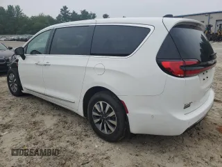 2023 Chrysler Pacifica Hybrid Limited with VIN 2C4RC1S70PR543587, listed as a Copart auction lot 60439795 with 11,558 mi miles and Salvage title. Bid and sale history available at DreamBid. Image 2.