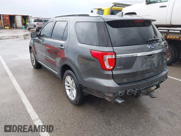 2016 Ford Explorer XLT with VIN 1FM5K7D87GGB32338, listed as a IAAI auction lot 41901509 with 89,304 mi miles. Bid and sale history available at carsss.com. Image 3.
