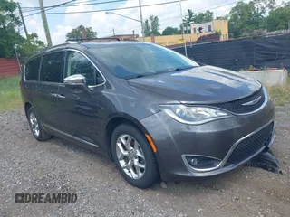 2020 Chrysler Pacifica Limited with VIN 2C4RC1GG2LR258750, listed as a IAAI auction lot 42570711 with 67,998 mi miles and . Bid and sale history available at DreamBid. Image 1.