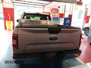 2018 Ford F-150 XL z VIN 1FTFW1E53JKF62418, wystawiony jako IAAI lot #42854294 z przebiegiem 103 964 mil mil oraz . Historia ofert i sprzedaży dostępna na DreamBid. Obrazek 2.