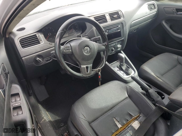 2011 Volkswagen Jetta Sedan SE w/Convenience with VIN 3VWDX7AJXBM341870, listed as a Copart auction lot 51818175 with 0 mi miles and Clean Title. Bid and sale history available at carsss.com. Image 8.