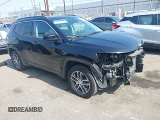 2020 Jeep Compass Latitude with VIN 3C4NJCBB0LT258657, listed as a IAAI auction lot 42599084 with 29,997 mi miles and . Bid and sale history available at DreamBid. Image 1.