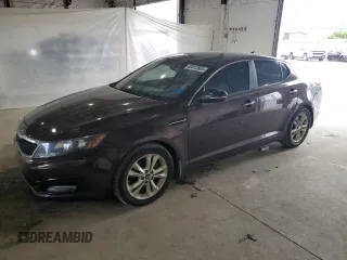 2011 Kia Optima EX z VIN KNAGN4A72B5048718, wystawiony jako Copart lot #60812605 z przebiegiem 195 829 mil mil oraz Czysty tytuł • Clean title. Historia ofert i sprzedaży dostępna na DreamBid. Obrazek 1.