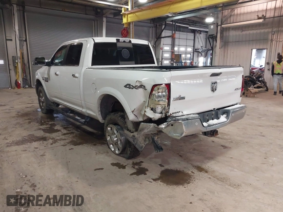 2018 Ram 2500 Big Horn with VIN 3C6UR5DL5JG126920, listed as a IAAI auction lot 41589711 with 111,213 mi miles. Bid and sale history available at carsss.com. Image 3.