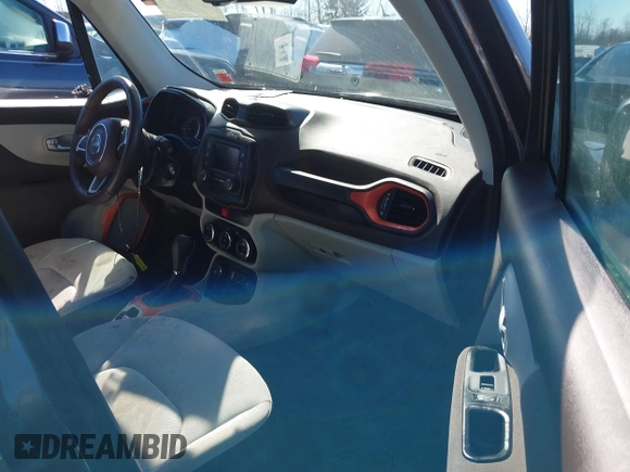2017 Jeep Renegade Altitude z VIN ZACCJBBB6HPF01825, wystawiony jako IAAI lot #41785507 z przebiegiem 150 529 mil mil oraz . Historia ofert i sprzedaży dostępna na DreamBid. Obrazek 5.