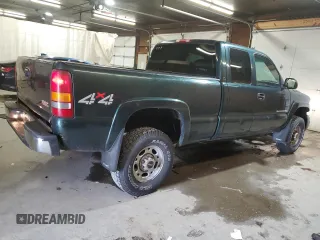 2003 GMC Sierra 2500HD SLE z VIN 1GTHK29U93E220646, wystawiony jako Copart lot #56318055 z przebiegiem 144 159 mil mil oraz Czysty tytuł • Clean title. Historia ofert i sprzedaży dostępna na DreamBid. Obrazek 3.
