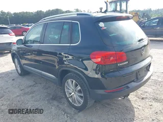 2012 Volkswagen Tiguan SE z VIN WVGAV7AX7CW535575, wystawiony jako IAAI lot #42351369 z przebiegiem 93 501 mil mil oraz . Historia ofert i sprzedaży dostępna na DreamBid. Obrazek 3.