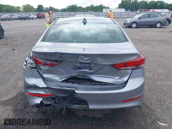 2017 Hyundai Elantra SE z VIN 5NPD74LF1HH105861, wystawiony jako IAAI lot #42120757 z przebiegiem 91 818 mil mil oraz . Historia ofert i sprzedaży dostępna na DreamBid. Obrazek 16.