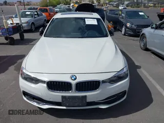 2016 BMW 3 Series 328i z VIN WBA8E9C50GK648594, wystawiony jako IAAI lot #42221766 z przebiegiem 127 590 mil mil oraz . Historia ofert i sprzedaży dostępna na DreamBid. Obrazek 12.