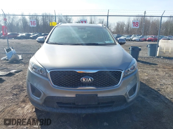 2016 Kia Sorento LX with VIN 5XYPGDA54GG065563, listed as a IAAI auction lot 41801533 with 126,557 mi miles. Bid and sale history available at carsss.com. Image 11.