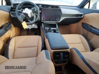 2023 Lexus RZ 450e Premium z VIN JTJAAAAB4PA005937, wystawiony jako Copart lot #39939654 z przebiegiem 6136 mil mil oraz . Historia ofert i sprzedaży dostępna na DreamBid. Obrazek 8.