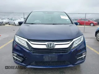 2018 Honda Odyssey Touring with VIN 5FNRL6H85JB001501, listed as a IAAI auction lot 41911497 with 92,407 mi miles. Bid and sale history available at carsss.com. Image 12.