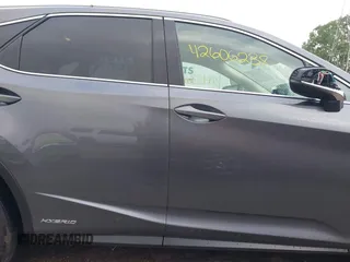 2022 Lexus RX 450h z VIN 2T2JGMDA7NC075586, wystawiony jako IAAI lot #42606238 z przebiegiem 39 423 mil mil oraz . Historia ofert i sprzedaży dostępna na DreamBid. Obrazek 14.