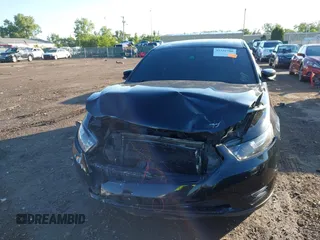 2016 Ford Taurus SHO z VIN 1FAHP2KT4GG140142, wystawiony jako IAAI lot #42332708 z przebiegiem 104 670 mil mil oraz . Historia ofert i sprzedaży dostępna na DreamBid. Obrazek 6.