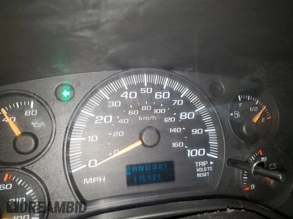 2006 Chevrolet Express Passenger z VIN 1GAHG35U061177638, wystawiony jako Copart lot #83433844 z przebiegiem 115 434 mil mil oraz Czysty tytuł • Clean title. Historia ofert i sprzedaży dostępna na DreamBid. Obrazek 9.