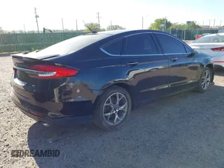 2018 Ford Fusion SE with VIN 3FA6P0HD4JR166915, listed as a IAAI auction lot 42043918 with 67,337 mi miles. Bid and sale history available at carsss.com. Image 4.
