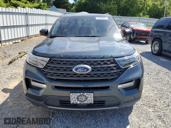 2022 Ford Explorer XLT with VIN 1FMSK7DH3NGB60332, listed as a Copart auction lot 57460815 with 40,812 mi miles and Salvage title. Bid and sale history available at DreamBid. Image 5.