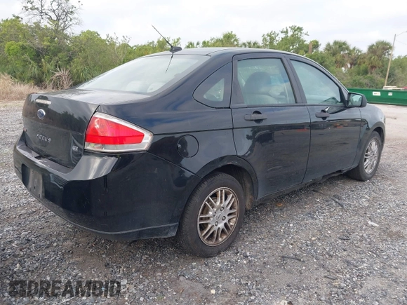 2011 Ford Focus SE with VIN 1FAHP3FN5BW110132, listed as a IAAI auction lot 41927998 with 175,045 mi miles. Bid and sale history available at carsss.com. Image 4.