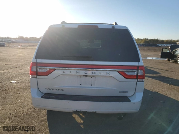 2015 Lincoln Navigator with VIN 5LMJJ2JT7FEJ14619, listed as a Copart auction lot 41954665 with 49,600 mi miles and Salvage Title. Bid and sale history available at carsss.com. Image 6.