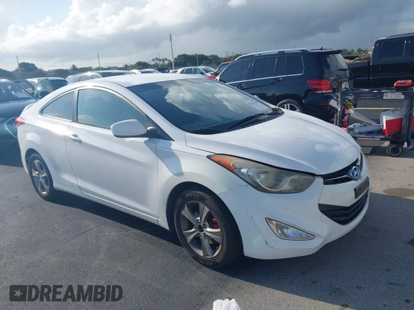 2013 Hyundai Elantra GS z VIN KMHDH6AEXDU022461, wystawiony jako IAAI lot #42351335 z przebiegiem 160 697 mil mil oraz . Historia ofert i sprzedaży dostępna na DreamBid. Obrazek 1.