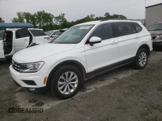 2018 Volkswagen Tiguan SEL z VIN 3VV3B7AX6JM016098, wystawiony jako Copart lot #54304625 z przebiegiem 82 628 mil mil oraz Szkoda całkowita • Salvage title. Historia ofert i sprzedaży dostępna na DreamBid. Obrazek 1.