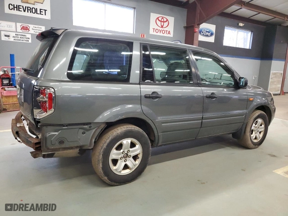 2007 Honda Pilot LX with VIN 5FNYF181X7B028436, listed as a Copart auction lot 52872865 with 203,708 mi miles and Salvage Title. Bid and sale history available at carsss.com. Image 3.
