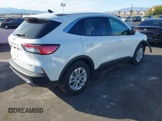 2022 Ford Escape SE Hybrid with VIN 1FMCU9BZ5NUA46050, listed as a IAAI auction lot 41693532 with 34,676 mi miles and . Bid and sale history available at carsss.com. Image 4.