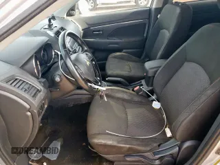 2017 Mitsubishi Outlander ES z VIN JA4AP3AUXHZ065264, wystawiony jako Copart lot #62930545 z przebiegiem 242 011 mil mil oraz Szkoda całkowita • Salvage title. Historia ofert i sprzedaży dostępna na DreamBid. Obrazek 7.
