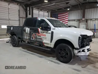 2024 Ford Super Duty F-250 SRW XL with VIN 1FT8W2BT8REC65205, listed as a Copart auction lot 46938475 with 59,686 mi miles and Salvage Title. Bid and sale history available at carsss.com. Image 4.