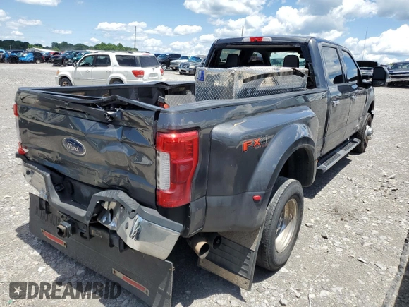 2019 Ford F-350 XL z VIN 1FT8W3DT0KEF32832, wystawiony jako Copart lot #55496984 z przebiegiem 255 549 mil mil oraz Szkoda całkowita • Salvage title. Historia ofert i sprzedaży dostępna na DreamBid. Obrazek 3.