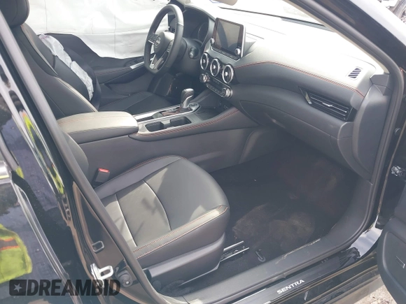 2025 Nissan Sentra SR with VIN 3N1AB8DV9SY222356, listed as a IAAI auction lot 41692346 with 948 mi miles and . Bid and sale history available at DreamBid. Image 5.