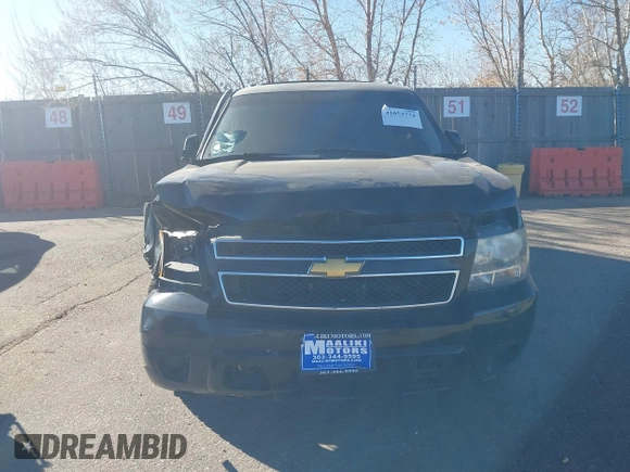 2013 Chevrolet Suburban LS with VIN 1GNSKHE76DR155667, listed as a IAAI auction lot 41053774 with 118,655 mi miles. Bid and sale history available at carsss.com. Image 12.