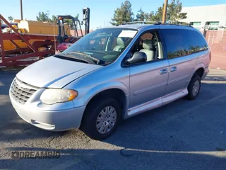 2007 Chrysler Town & Country LWB LX with VIN 2A4GP44R87R352599, listed as a IAAI auction lot 41333800 with 222,417 mi miles. Bid and sale history available at carsss.com. Image 19.