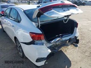 2019 Kia Forte LXS with VIN 3KPF24AD3KE136372, listed as a IAAI auction lot 41854981 with 70,900 mi miles. Bid and sale history available at carsss.com. Image 6.