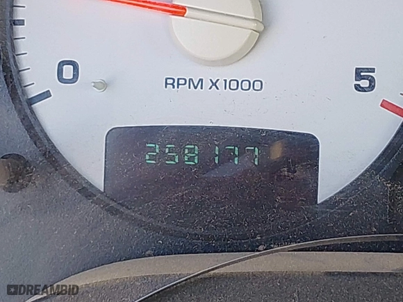 2003 Dodge Ram 2500 ST with VIN 3D7KA28C43G733285, listed as a IAAI auction lot 41762538 with 258,177 mi miles. Bid and sale history available at carsss.com. Image 16.