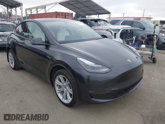 2024 Tesla Model Y с VIN 7SAYGDED9RF092955, выставлен на аукционе IAAI как лот 42757539 с пробегом 6 385 миль миль и . История ставок и продаж доступна на DreamBid. Изображение 1.