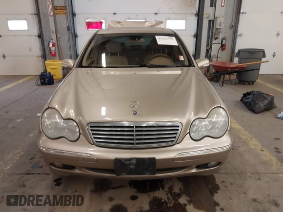 2003 Mercedes-Benz C 240 с VIN WDBRF81J13F426419, выставлен на аукционе IAAI как лот 41522789 с пробегом 107 402 миль миль и . История ставок и продаж доступна на DreamBid. Изображение 12.